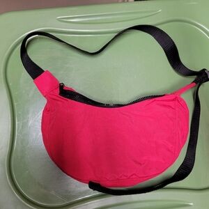 Baggu Small Crescent Candy Apple Red